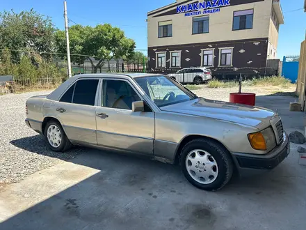 Mercedes-Benz E 230 1992 года за 1 400 000 тг. в Туркестан – фото 3