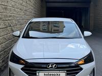 Hyundai Elantra 2018 года за 8 500 000 тг. в Шымкент