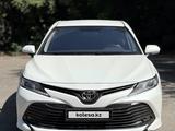 Toyota Camry 2021 года за 11 200 000 тг. в Алматы – фото 3
