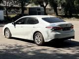 Toyota Camry 2021 года за 11 200 000 тг. в Алматы – фото 5