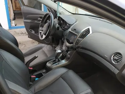Chevrolet Cruze 2015 года за 5 000 000 тг. в Семей – фото 15