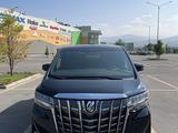 Toyota Alphard 2019 года за 31 000 000 тг. в Алматы