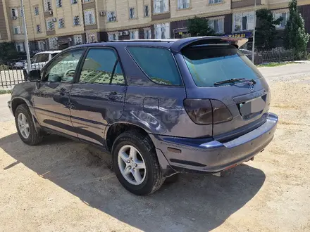 Lexus RX 300 1999 года за 4 200 000 тг. в Актау – фото 2