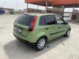 Ford Fiesta 2007 годаүшін2 100 000 тг. в Атырау – фото 2