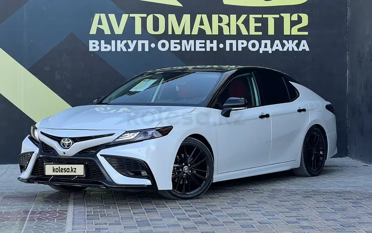 Toyota Camry 2022 года за 18 500 000 тг. в Актау