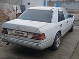 Mercedes-Benz E 230 1993 года за 500 000 тг. в Шымкент – фото 4