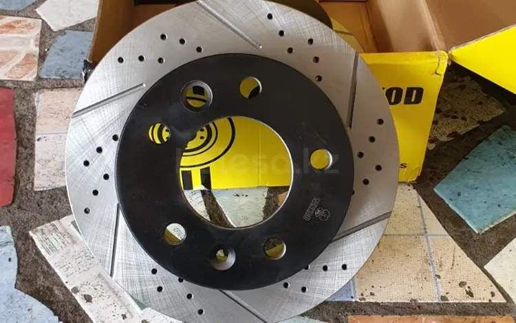 ТОРМОЗНЫЕ ДИСКИ И КОЛОДКИ НА НИССАН за 5 000 тг. в Алматы