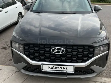 Hyundai Santa Fe 2023 года за 17 500 000 тг. в Астана