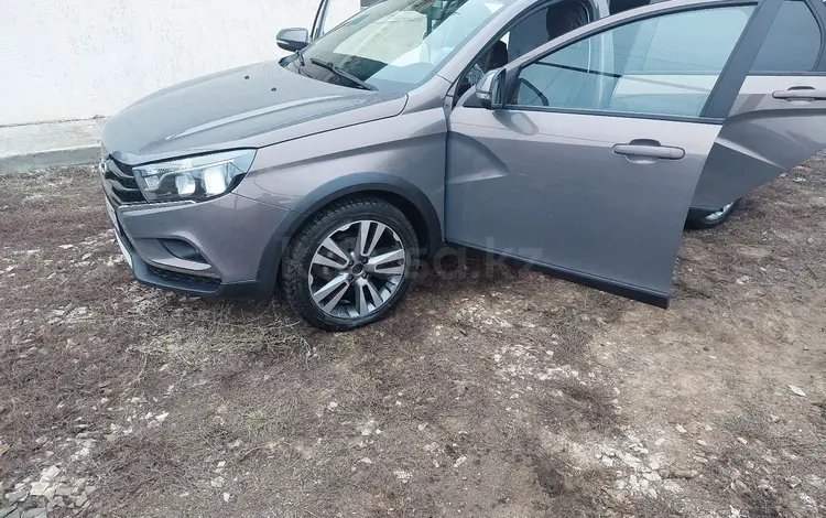 ВАЗ (Lada) Vesta SW Cross 2018 годаfor5 800 000 тг. в Уральск