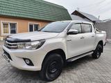 Toyota Hilux 2016 годаүшін15 750 000 тг. в Алматы