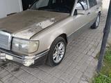 Mercedes-Benz E 300 1991 года за 950 000 тг. в Талдыкорган – фото 2