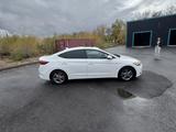 Hyundai Elantra 2018 года за 4 900 000 тг. в Караганда – фото 3