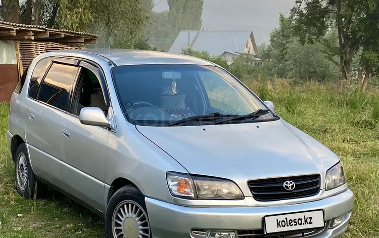 Toyota Ipsum 1997 года за 2 550 000 тг. в Алматы