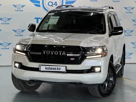 Toyota Land Cruiser 2018 года за 37 000 000 тг. в Алматы