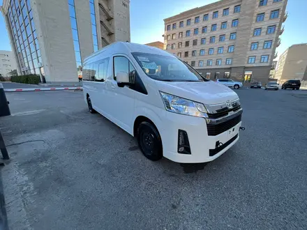Toyota Hiace 2025 года за 49 000 000 тг. в Актау