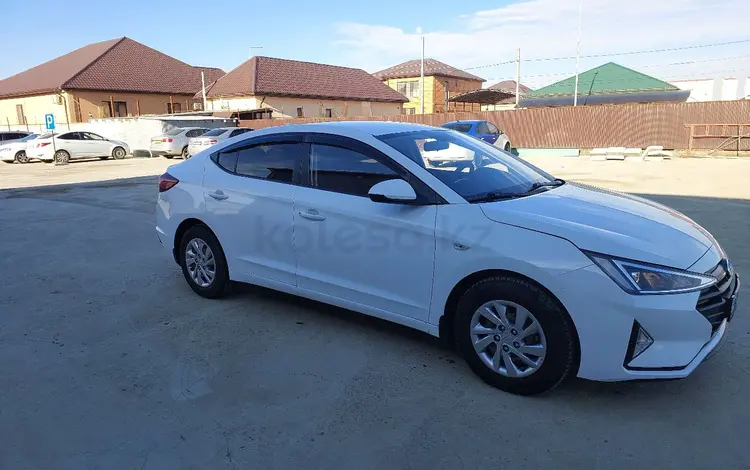 Hyundai Elantra 2019 года за 9 000 000 тг. в Атырау