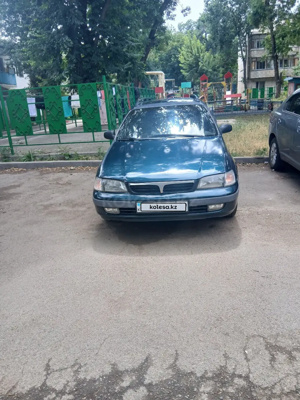 Toyota Carina E, 1996