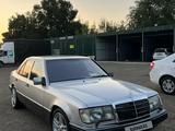 Mercedes-Benz E 230 1987 года за 1 700 000 тг. в Алматы – фото 3