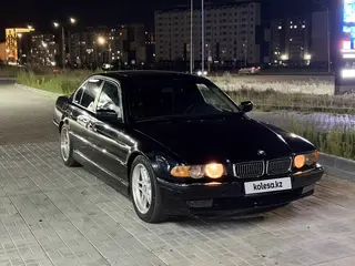 BMW 740