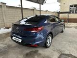 Hyundai Elantra 2019 года за 7 700 000 тг. в Шымкент – фото 4