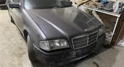 Mercedes-Benz C 180 1995 года за 1 350 000 тг. в Астана – фото 3