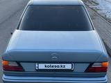 Mercedes-Benz E 260 1993 годаfor1 200 000 тг. в Астана – фото 5