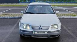 Volkswagen Bora 2002 годаүшін2 950 000 тг. в Астана