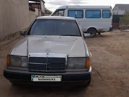 Mercedes-Benz E 230 1991 года за 1 240 000 тг. в Казалинск