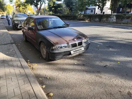 BMW 318 1997 года за 1 500 000 тг. в Уральск – фото 3