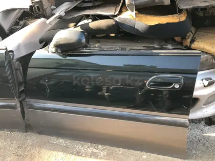 Двери Subaru Legacy за 10 000 тг. в Шымкент