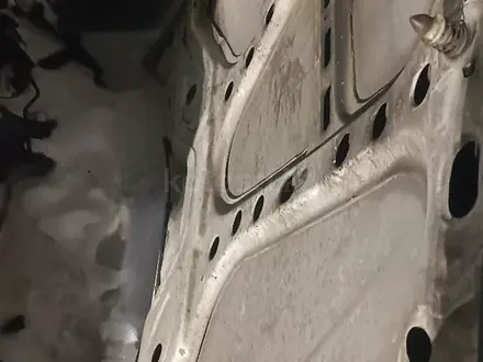 Капот Ауди 100 С3 за 50 000 тг. в Караганда – фото 2