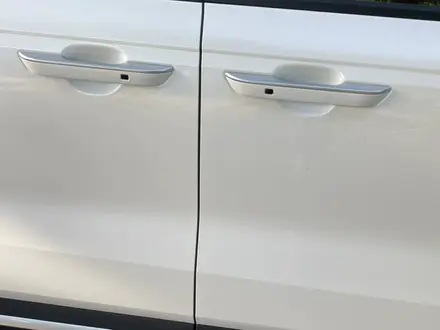 Kia Carnival 2021 года за 19 000 000 тг. в Алматы – фото 9