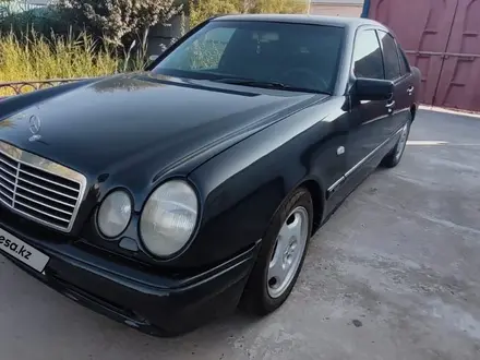 Mercedes-Benz E 280 1996 года за 2 200 000 тг. в Кызылорда – фото 3