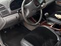 Toyota Camry 2002 года за 4 900 000 тг. в Актобе – фото 3