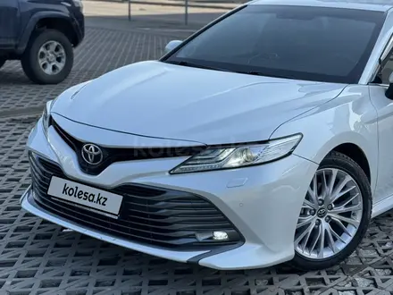 Toyota Camry 2019 года за 18 000 000 тг. в Алматы – фото 2