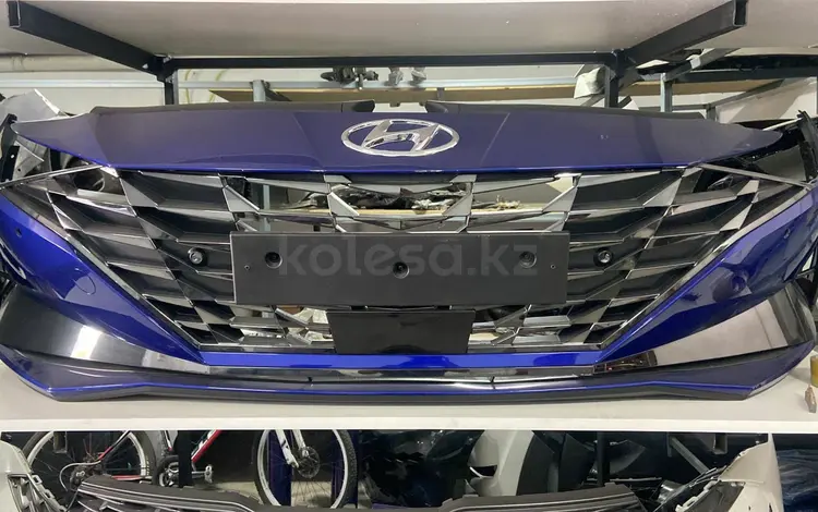 Hyundai Elantra 2023 передний бампер в сбореүшін300 000 тг. в Караганда