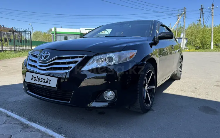 Toyota Camry 2011 года за 6 100 000 тг. в Петропавловск