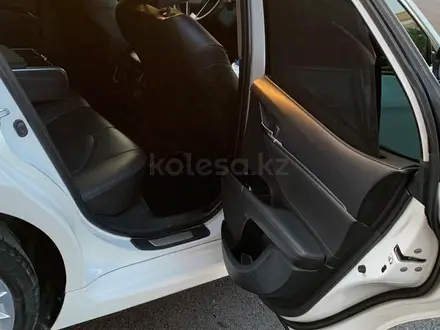 Toyota Camry 2019 года за 14 500 000 тг. в Шымкент – фото 8