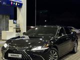 Lexus ES 350 2023 года за 28 000 000 тг. в Алматы