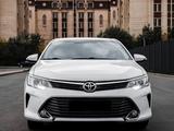 Toyota Camry 2016 года за 11 800 000 тг. в Караганда – фото 2