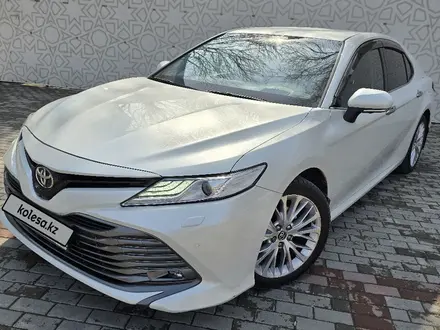 Toyota Camry 2019 года за 16 000 000 тг. в Астана – фото 2