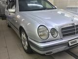 Mercedes-Benz E 230 1996 годаүшін2 300 000 тг. в Петропавловск – фото 2