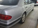 Mercedes-Benz E 230 1996 годаүшін2 300 000 тг. в Петропавловск – фото 4