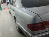 Mercedes-Benz E 230 1996 годаүшін2 300 000 тг. в Петропавловск – фото 5