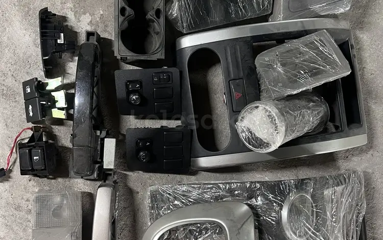 Пластик по салону дефлектор ручки за 15 000 тг. в Алматы