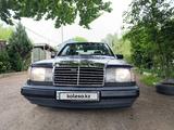 Mercedes-Benz E 230 1990 года за 1 150 000 тг. в Алматы