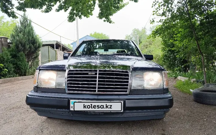 Mercedes-Benz E 230 1990 года за 1 150 000 тг. в Алматы