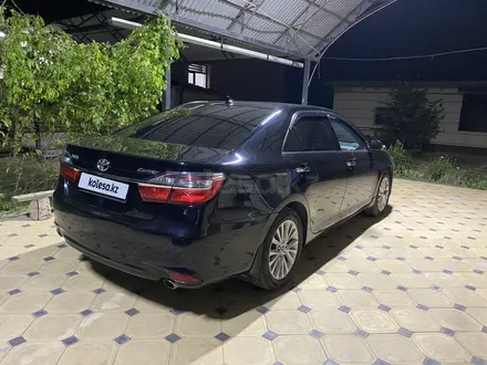 Toyota Camry 2016 года за 9 000 000 тг. в Шымкент – фото 3