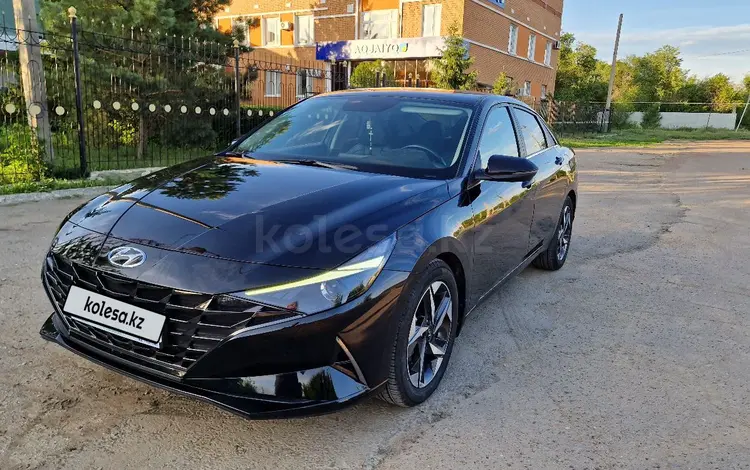 Hyundai Elantra 2022 года за 9 800 000 тг. в Уральск