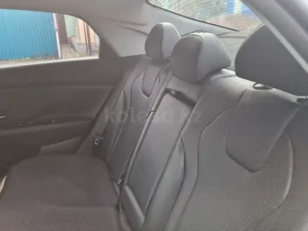 Hyundai Elantra 2022 года за 9 800 000 тг. в Уральск – фото 12